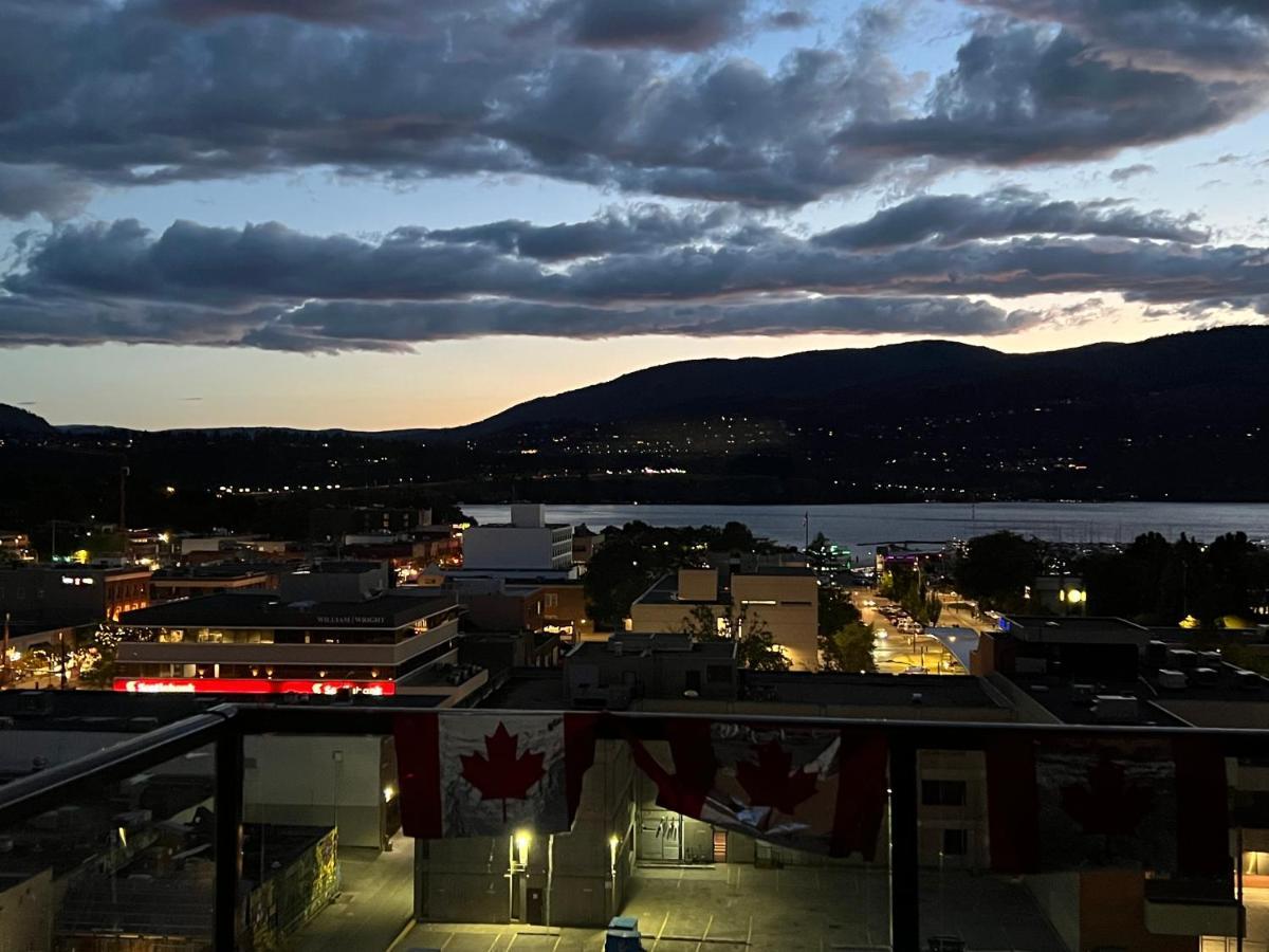 Amazing Brand New lakeview Condo downtown Kelowna Zewnętrze zdjęcie