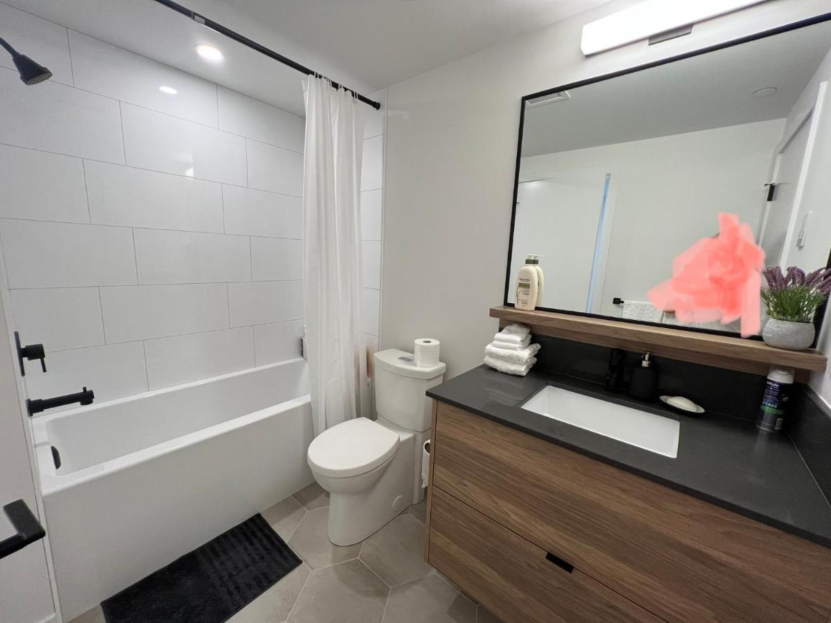 Amazing Brand New lakeview Condo downtown Kelowna Zewnętrze zdjęcie