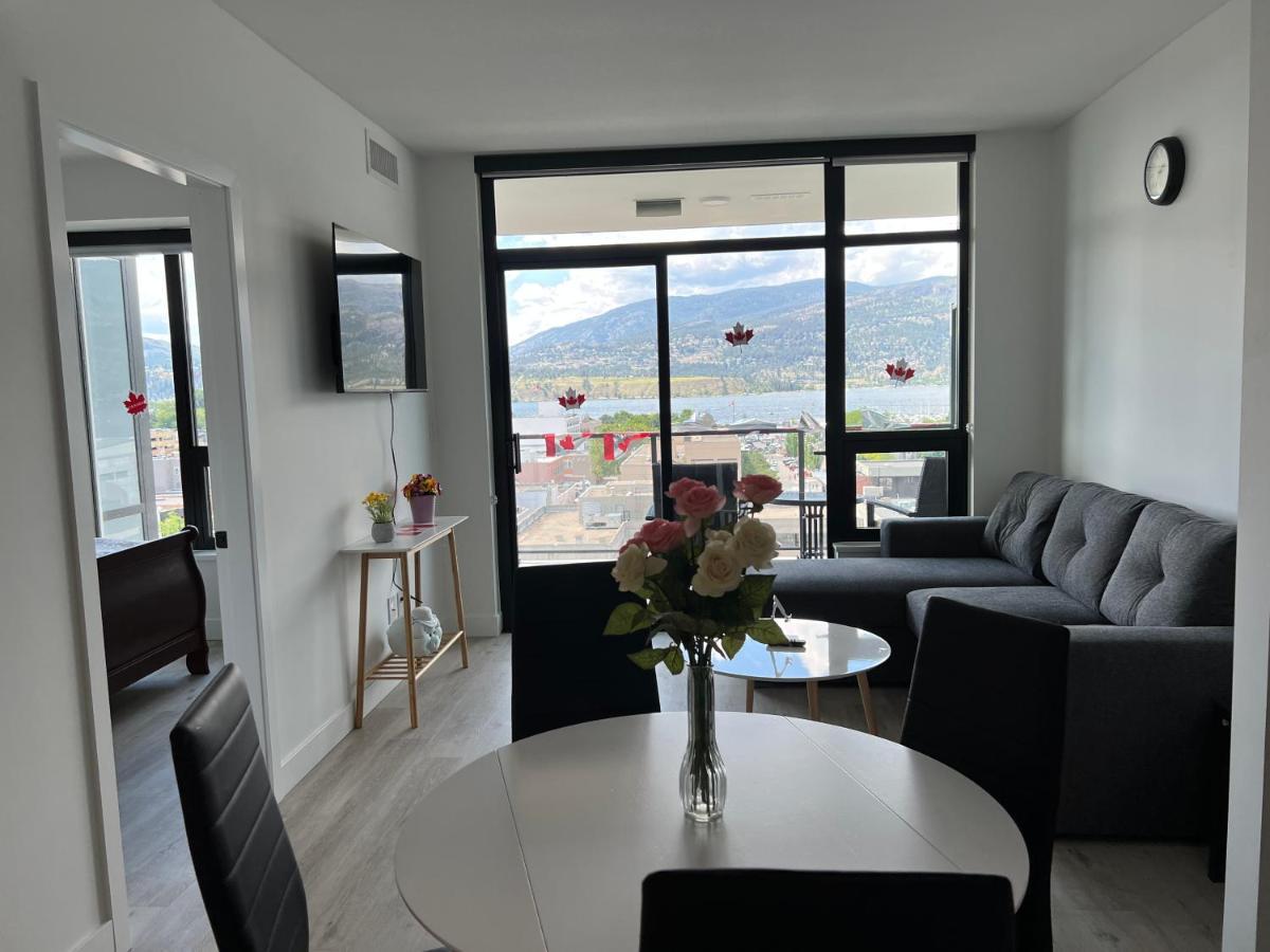Amazing Brand New lakeview Condo downtown Kelowna Zewnętrze zdjęcie