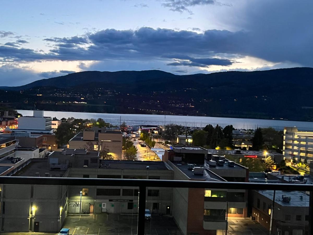 Amazing Brand New lakeview Condo downtown Kelowna Zewnętrze zdjęcie