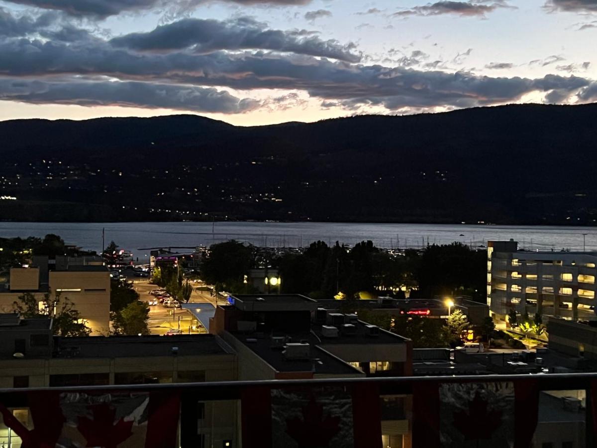 Amazing Brand New lakeview Condo downtown Kelowna Zewnętrze zdjęcie