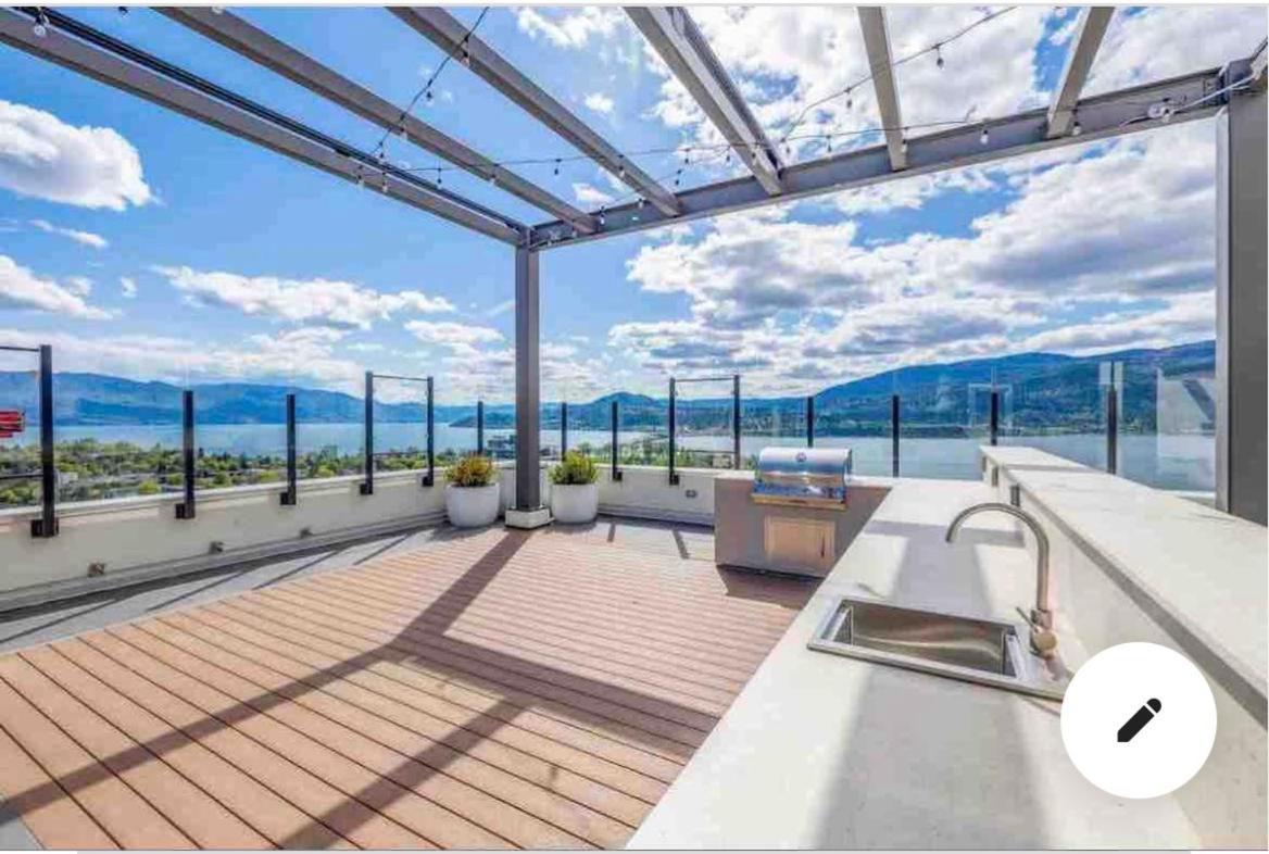 Amazing Brand New lakeview Condo downtown Kelowna Zewnętrze zdjęcie